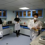 معاون وزیر بهداشت: مراکز تحقیقاتی غیرفعال تعیین تکلیف می‌شوند