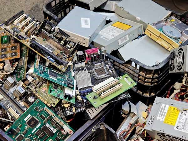 جذب سود هزاران میلیاردی بازار زباله‌های الکتریکی در گرو جمع‌آوری صحیح پسماندها 